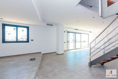 property189590705