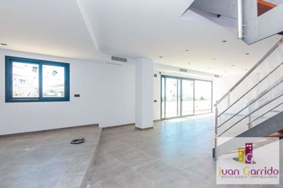 property189590705