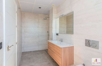 property189590563