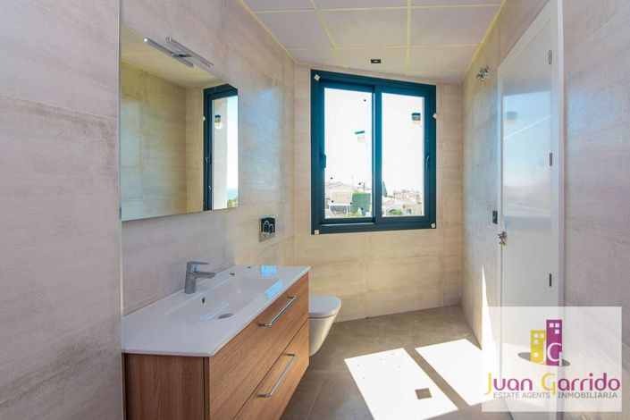 Image No.12-3 Bed Villa for sale