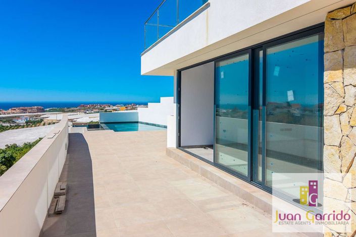 Image No.18-3 Bed Villa for sale