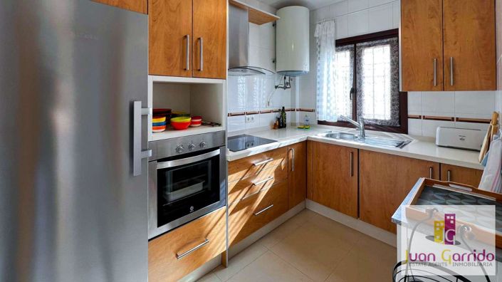 Image No.12-2 Bed Property for sale