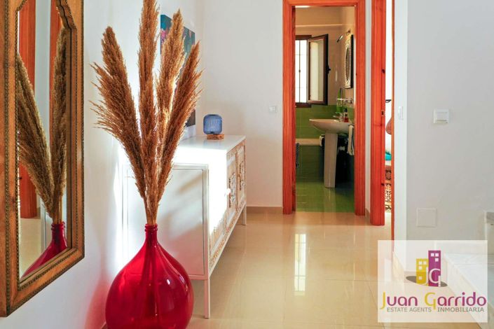 Image No.18-2 Bed Property for sale