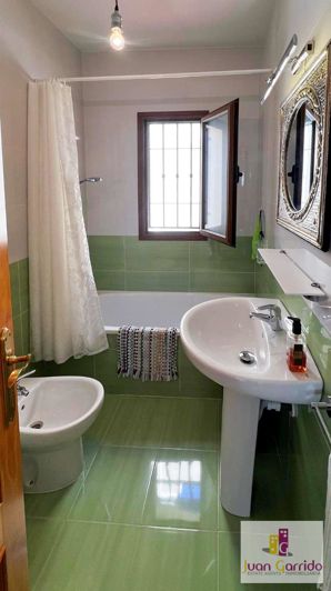 Image No.21-2 Bed Property for sale