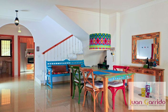 Image No.10-2 Bed Property for sale