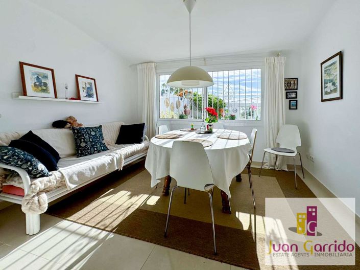 Image No.18-2 Bed Property for sale