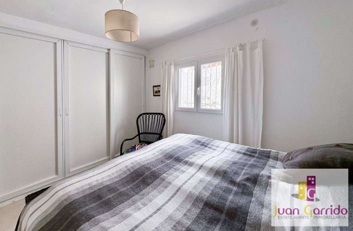 Image No.29-2 Bed Property for sale