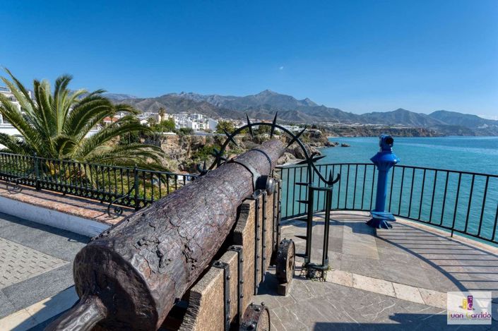 Image No.34-2 Bed Apartment for sale