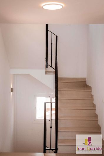 Image No.25-5 Bed Villa for sale