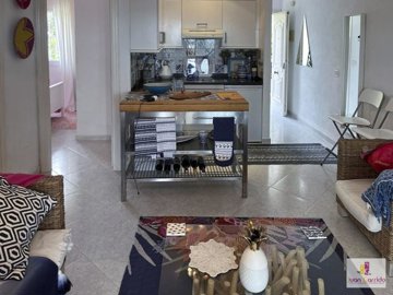 property233413698