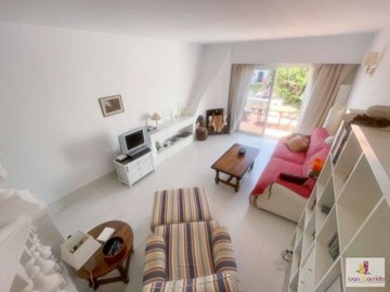 property123740590