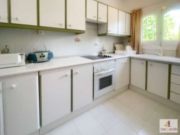 property123740687