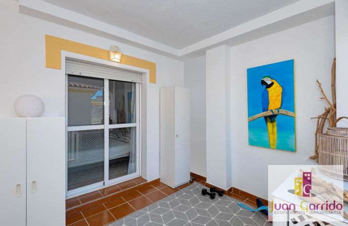 Image No.8-2 Bed Apartment for sale