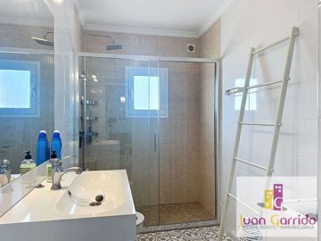 property235370366