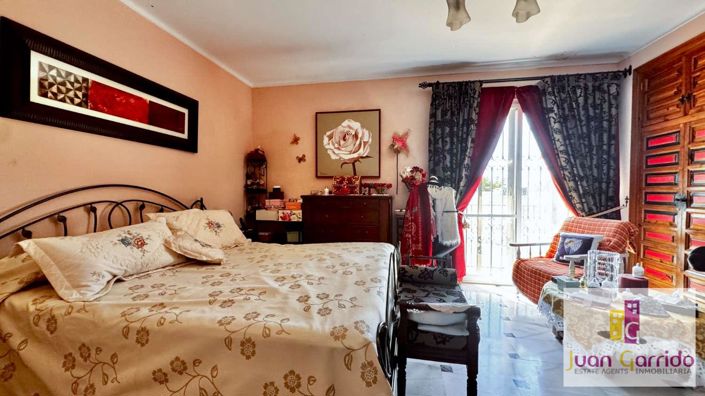 Image No.17-3 Bed Villa for sale