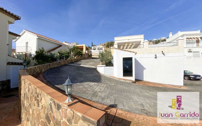 Image No.32-2 Bed Apartment for sale