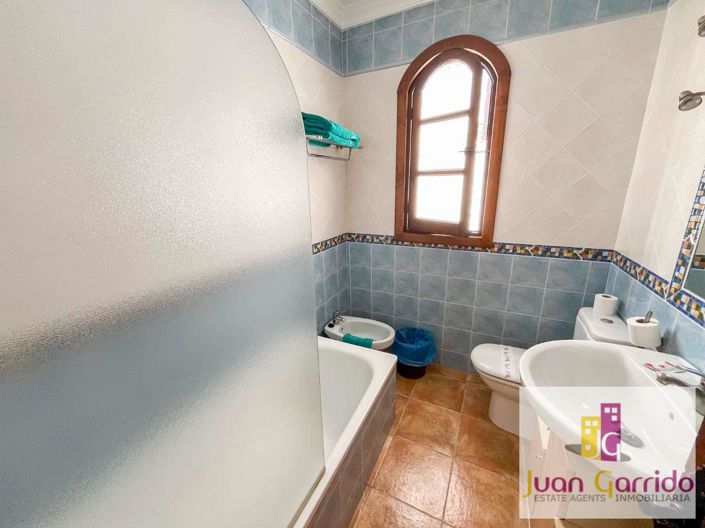 Image No.12-4 Bed Villa for sale