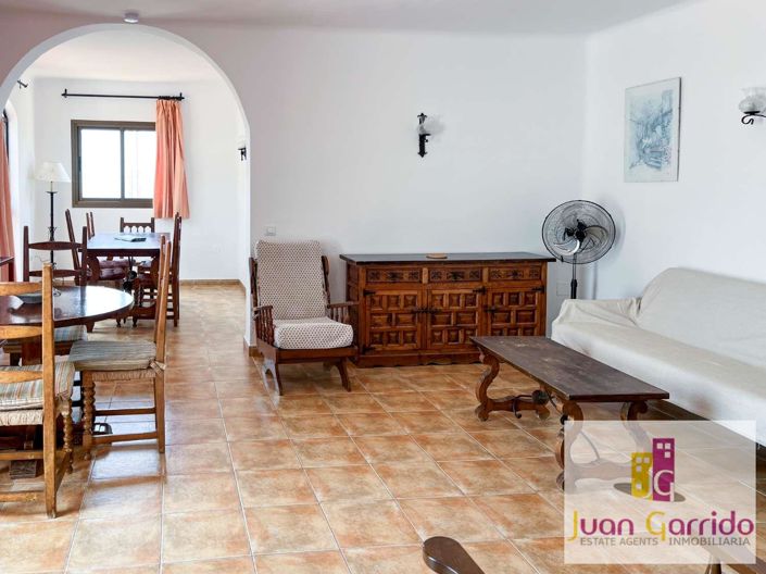 Image No.5-4 Bed Villa for sale