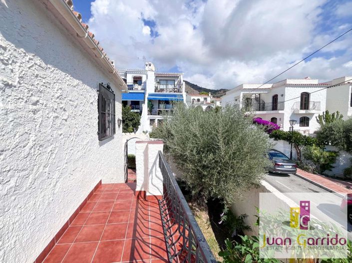 Image No.3-4 Bed Villa for sale