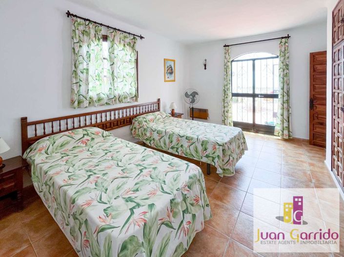 Image No.9-4 Bed Villa for sale