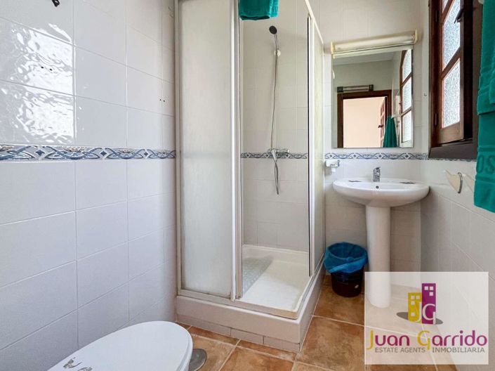 Image No.10-4 Bed Villa for sale