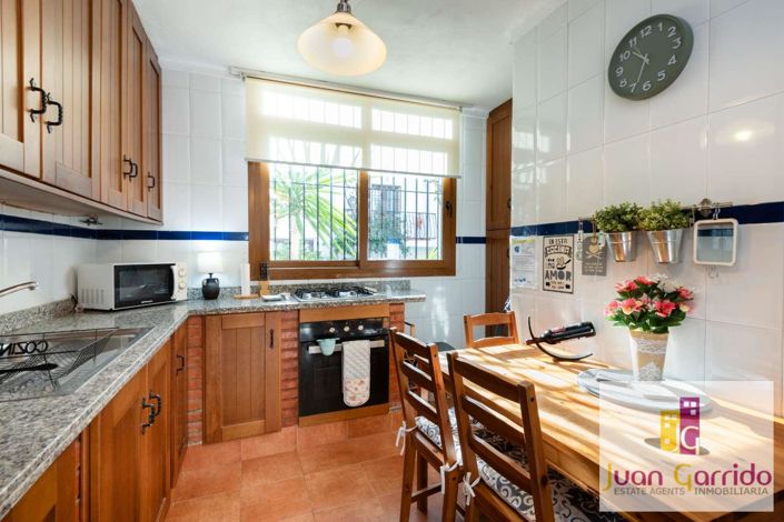 Image No.11-2 Bed Property for sale