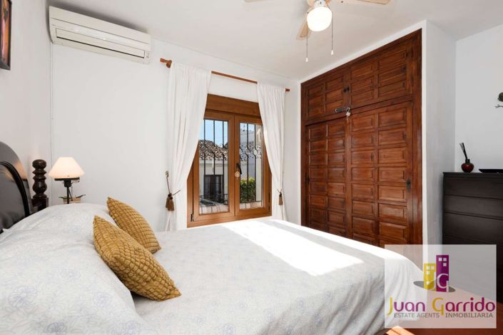 Image No.17-2 Bed Property for sale