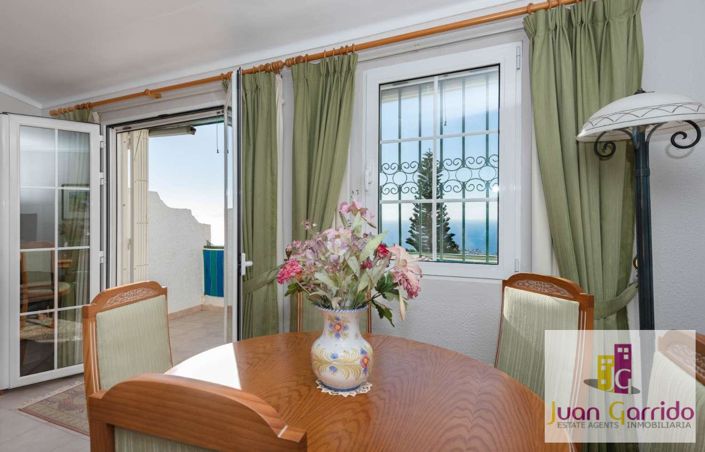 Image No.13-3 Bed Property for sale