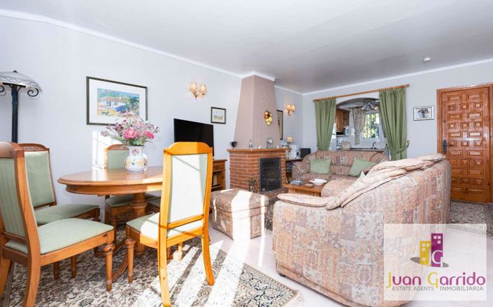 Image No.17-3 Bed Property for sale