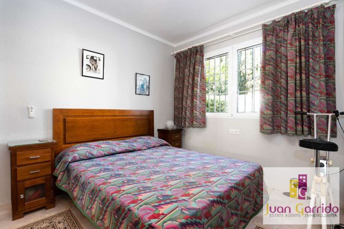 Image No.25-3 Bed Property for sale