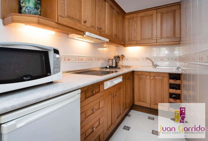 Image No.32-3 Bed Property for sale