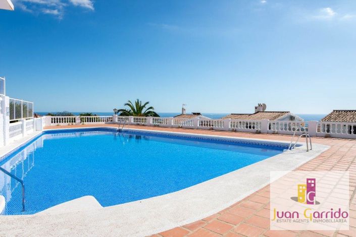 Image No.39-3 Bed Property for sale