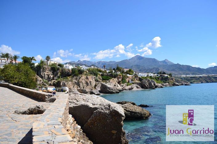 Image No.41-3 Bed Property for sale