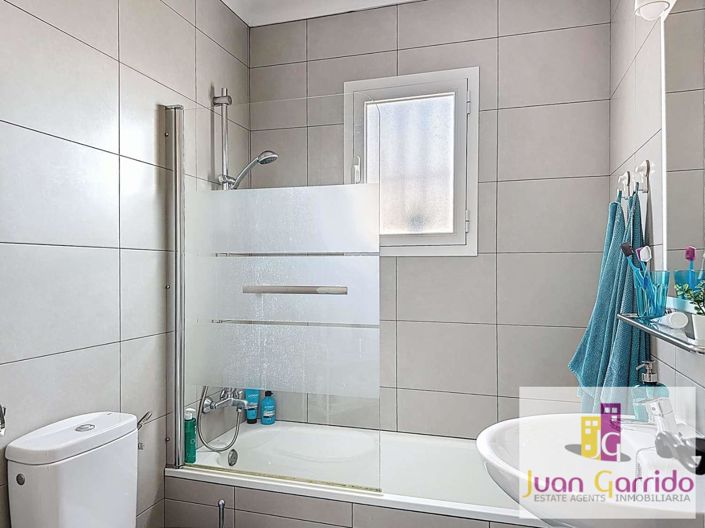 Image No.22-Propriété de 2 chambres à vendre à Nerja