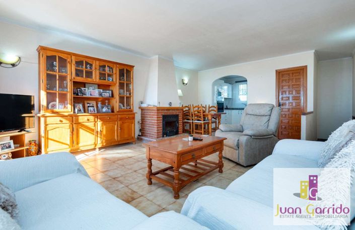 Image No.11-2 Bed Property for sale