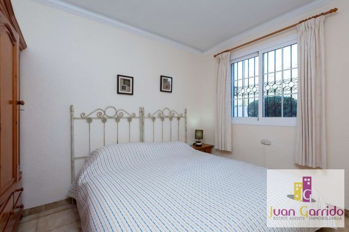 Image No.20-2 Bed Property for sale