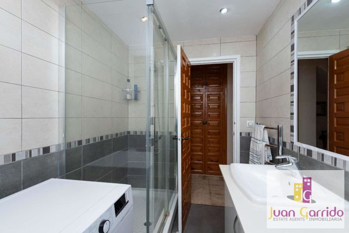 Image No.23-2 Bed Property for sale