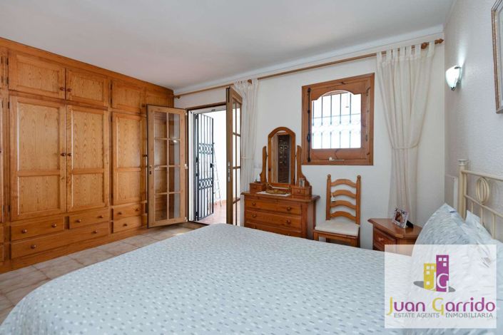 Image No.26-2 Bed Property for sale