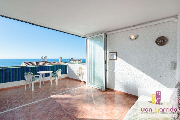 Image No.27-2 Bed Property for sale