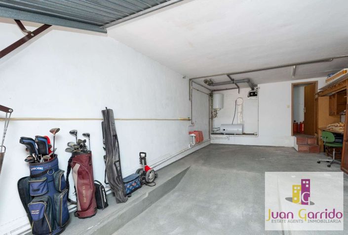 Image No.33-2 Bed Property for sale