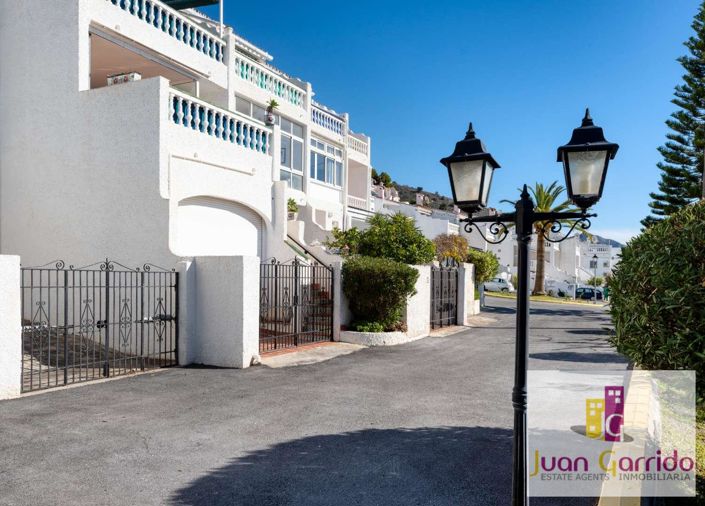 Image No.35-2 Bed Property for sale