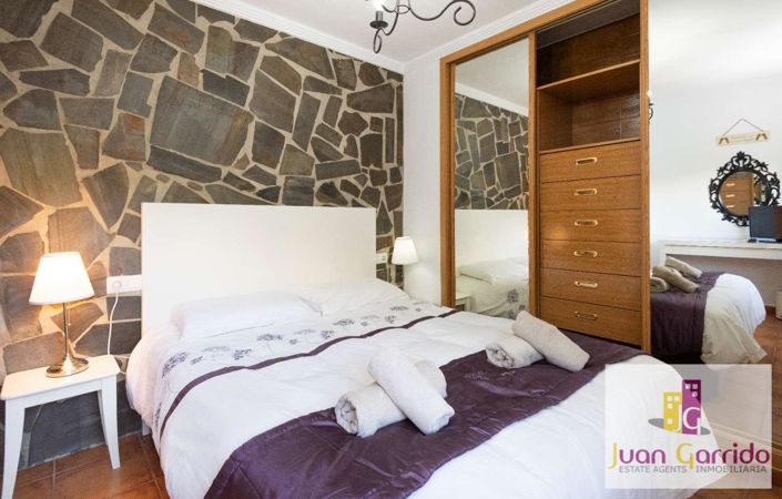 Image No.20-2 Bed Apartment for sale