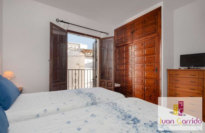 Image No.18-2 Bed Property for sale