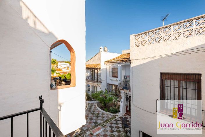 Image No.19-2 Bed Property for sale