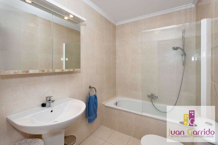 Image No.20-2 Bed Property for sale