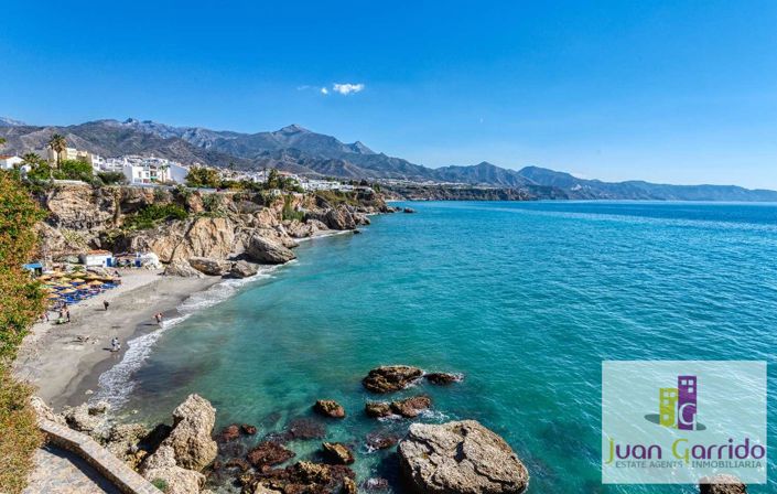 Image No.32-2 Bed Property for sale