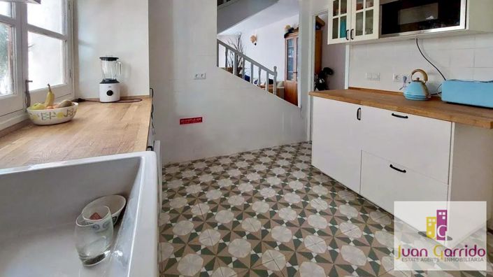 Image No.9-2 Bed Property for sale