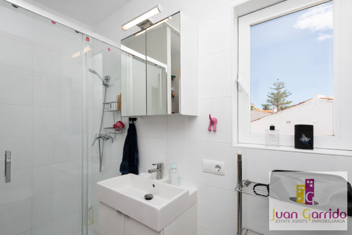 Image No.20-2 Bed Apartment for sale