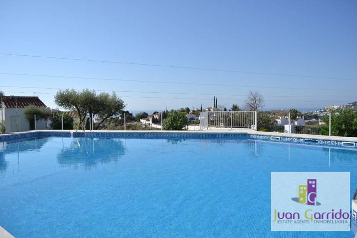 Image No.26-2 Bed Apartment for sale