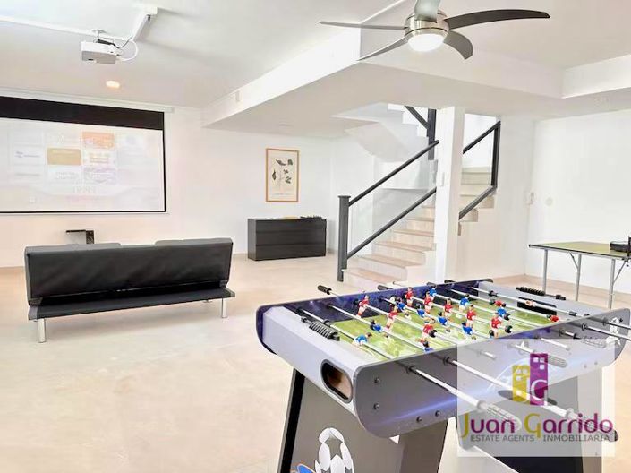 Image No.17-3 Bed Villa for sale